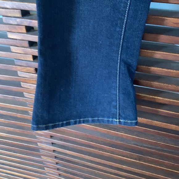Current/Elliott jeans - Picture 4 of 9